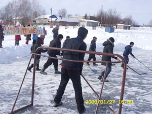 Хоккей – популярный зимний вид спорта на селе